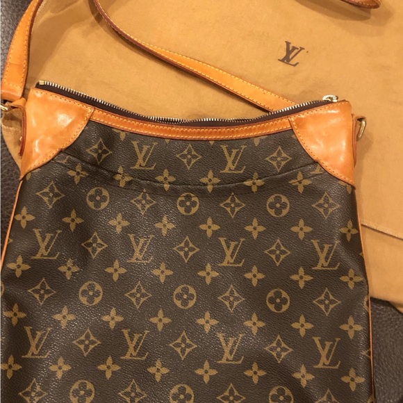 Louis Vuitton Monogram Odeon MM shoulder cross body bag - Picture 8 of 14